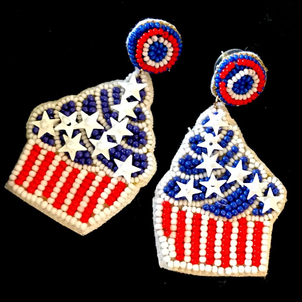 4th of JULY Cupcake Earring THEY can make a OUTFIT